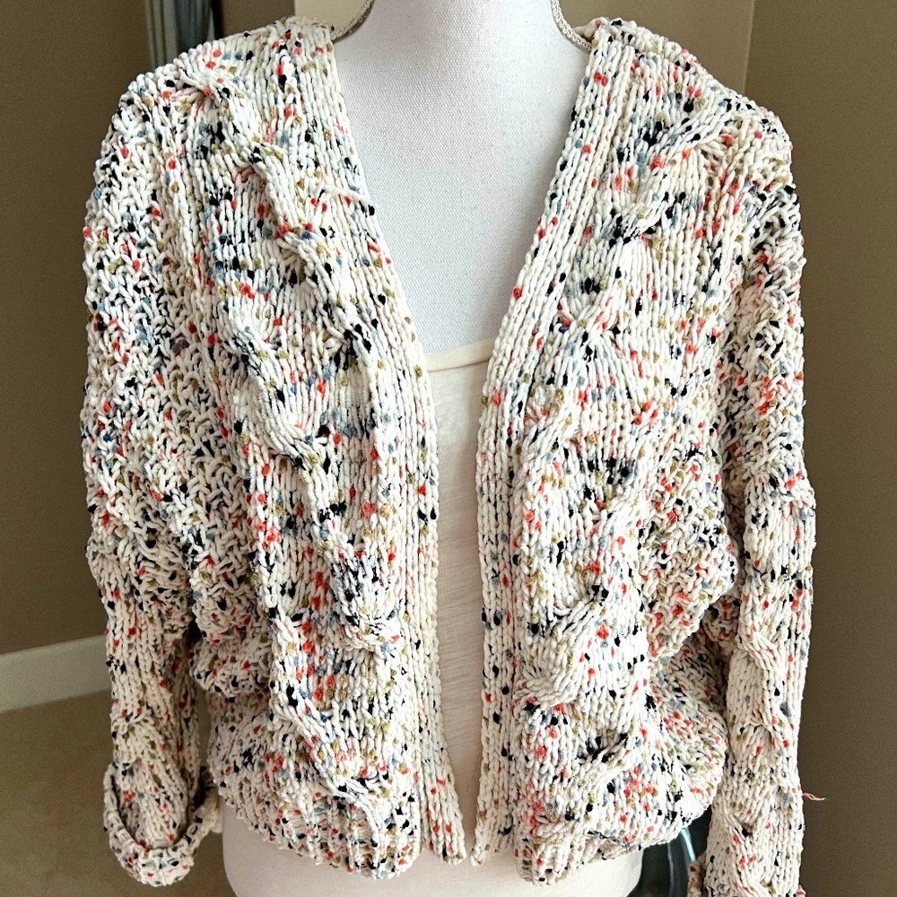 Moon & Madison white speckled cable cardigan sweater size S